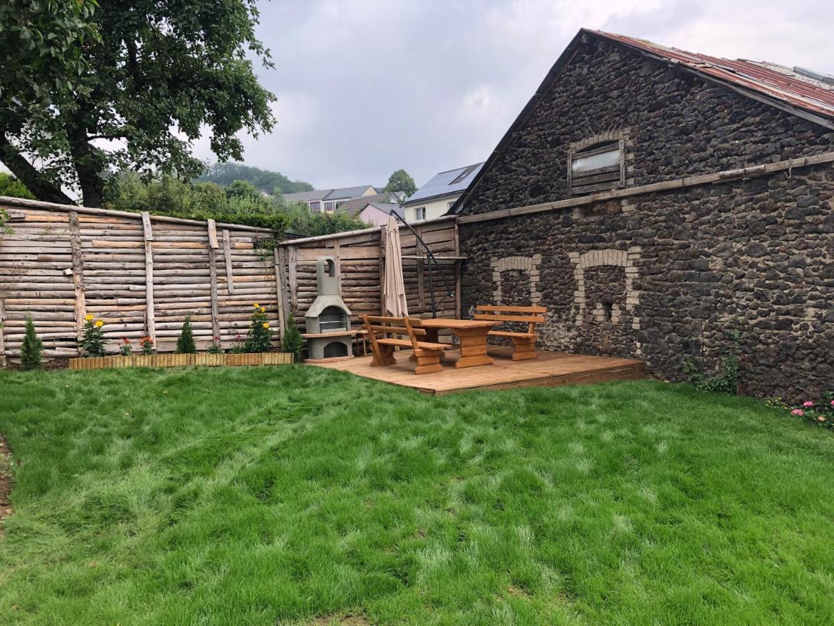 Stilvolles Eifelhaus Am Nuerburgring Mit Eigenem Garten Boos Εξωτερικό φωτογραφία